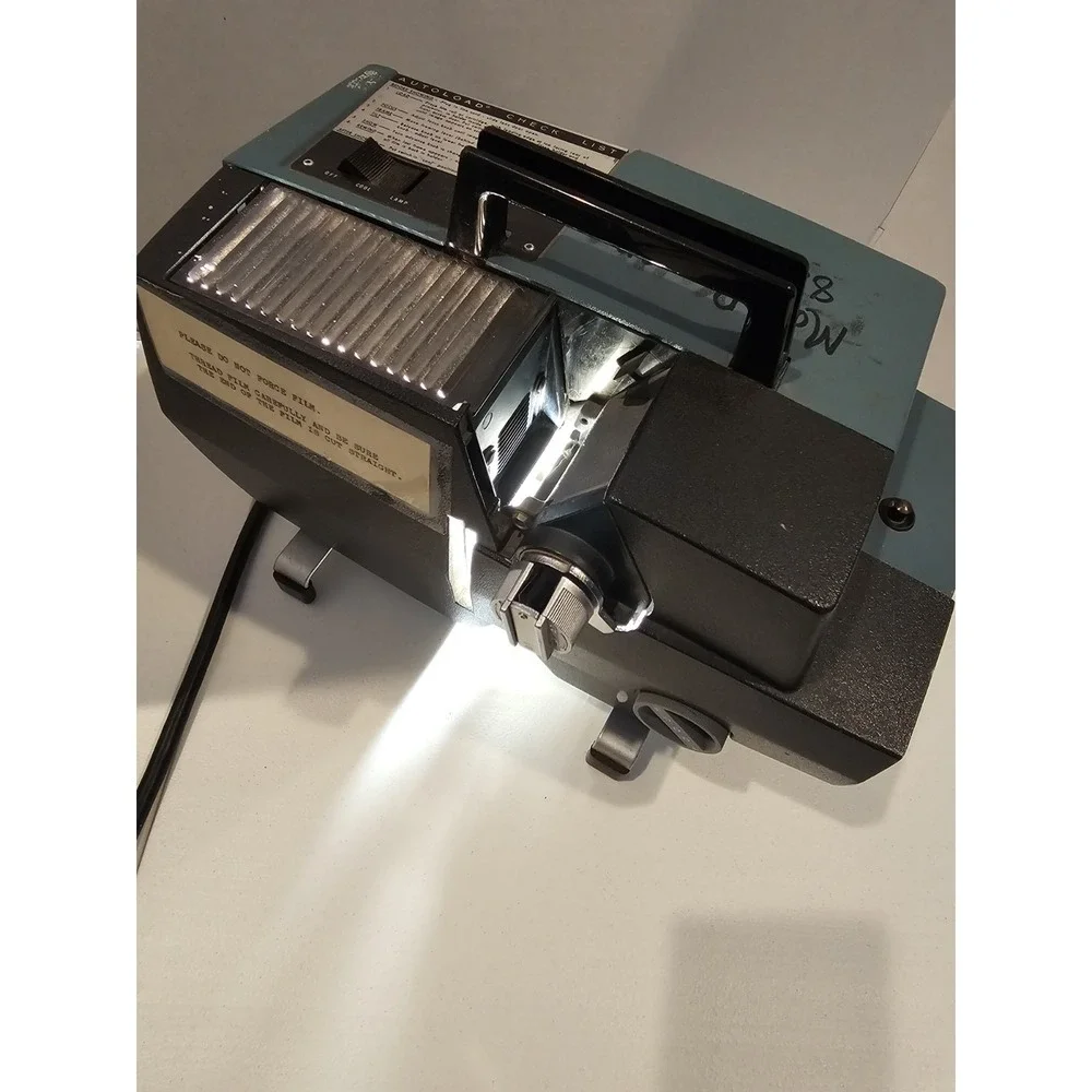 Vintage Bell & Howell Autoload Slide Projector | Powers‎ On | Untested
